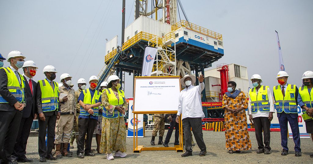 Uganda begins its first oil drilling operations with focus on 2025
