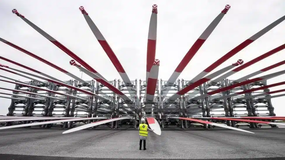 How China obtains American technology secrets covertly