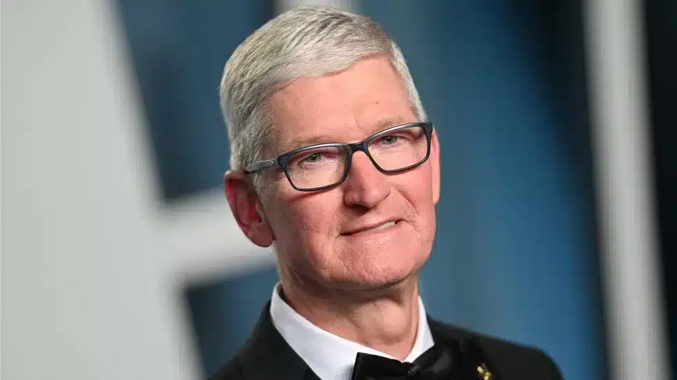 CEO of Apple, Tim Cook to receive pay cut by over 40% this year