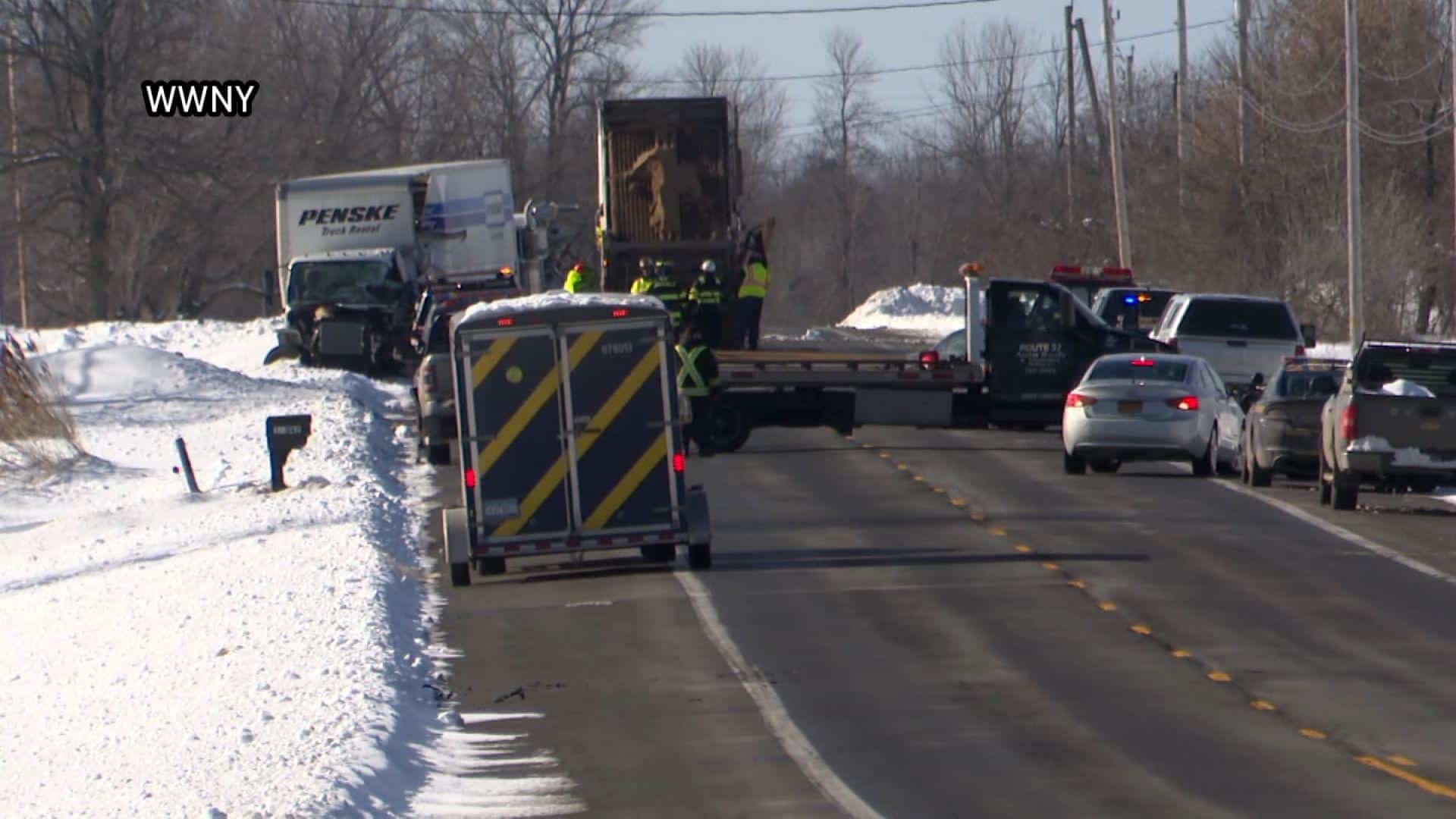 6 dead after accident between tour bus and freight truck in upstate New York