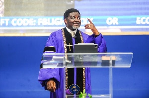 Archbishop Agyinasare appeals to politicians to help fight corruption