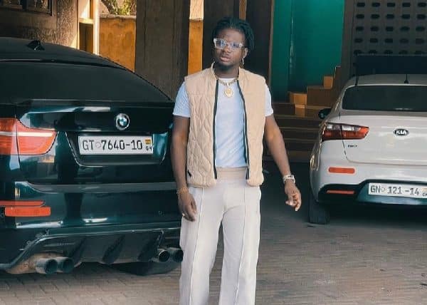 Money makes a man – Kuami Eugene
