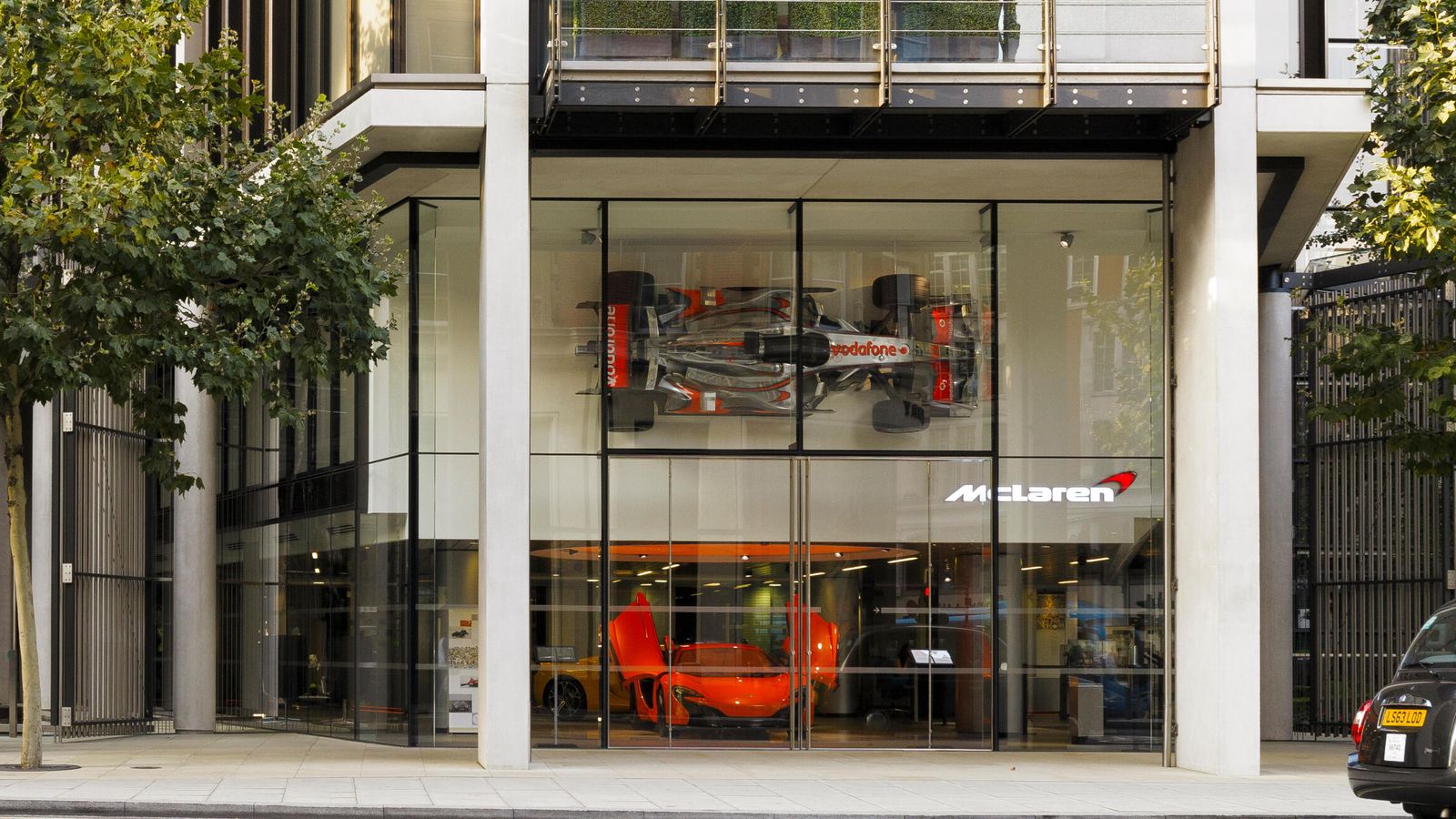 Lithia advances agreement to pay £300 million for Ferrari dealer Jardine Motors