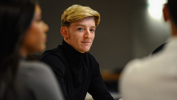 Gordon writes emotional message to Everton fans after exiting