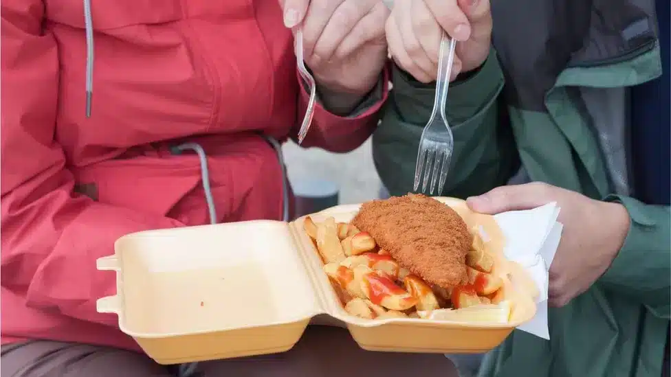 England to bar single-use cutlery and plates