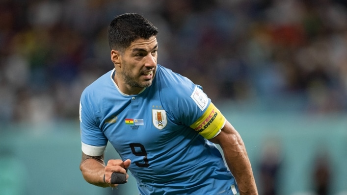 Uruguay striker Suarez joins Gremio