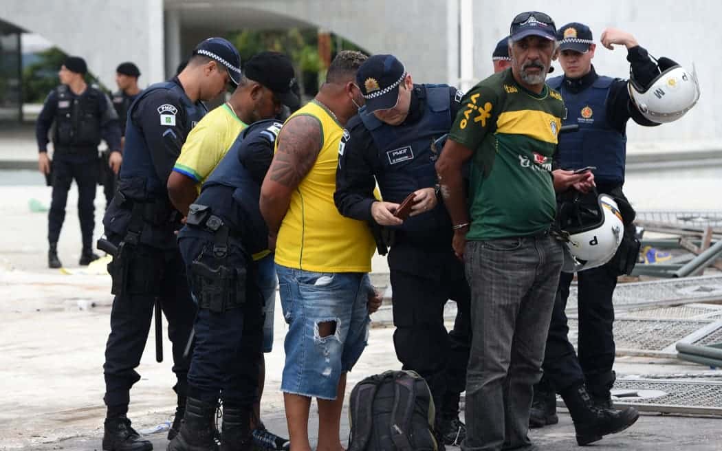 Riots in Brazil: Arrests of top officials ordered after the capital was stormed