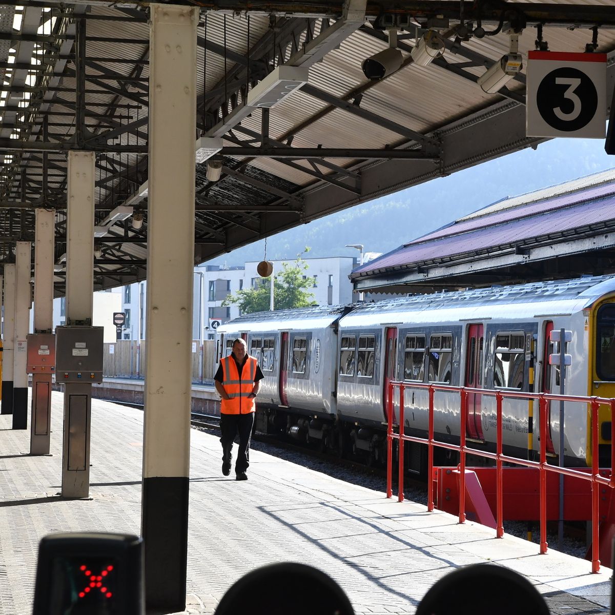 Rail strikes: Scotland and Wales suffer a knock-on effect