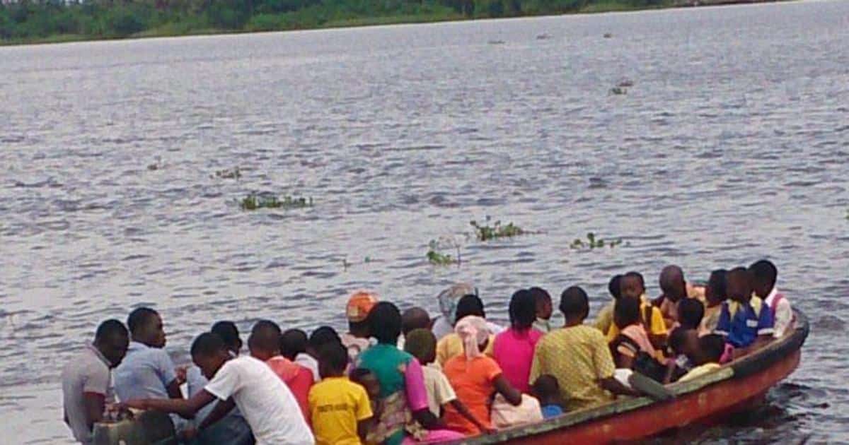 Schoolchildren drown in Ghana in boat accident