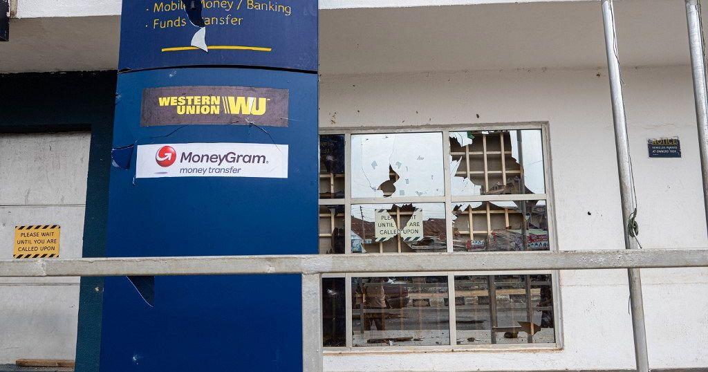 Nigeria’s naira crisis: Supreme Court temporarily halts ban on old naira notes