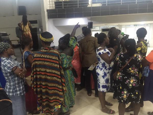 Hundreds of parents assemble at GNAT hall over school placement