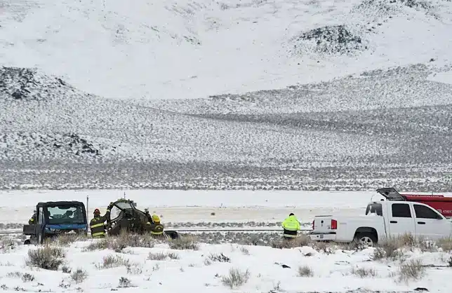 Pilot, 4 others killed in plane clash