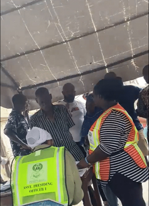 APC agent caught on camera threatening non-APC voters at polling station