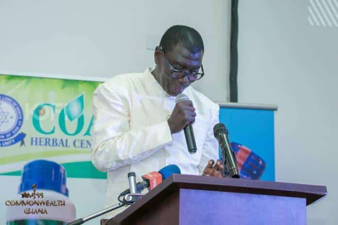 Ato Duncan receives Peace Ambassador Award