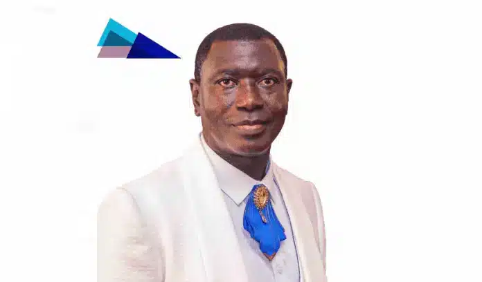 Prof. Ato Duncan receives Peace Ambassador award