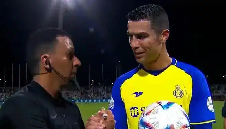 Ronaldo signed the match ball for referee after scoring four goals