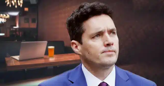 Rail minister’s laptop ‘stolen from under his seat in a London bar