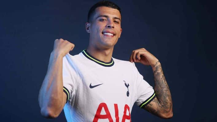 Spurs sign Pedro as Conte looks to fix right-back woes