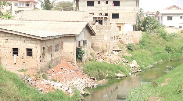Works and Housing Minister instructs assemblies to demolish structures on watercourses