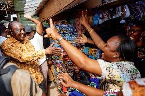Koforidua traders warmly welcome Alan Kyerematen