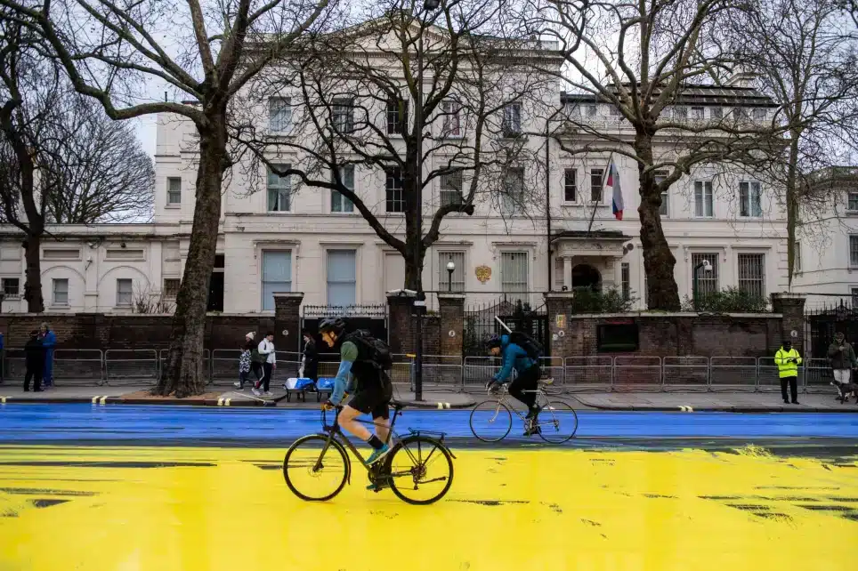 Ukraine flag painted on road gets us annoyed – Russian drivers