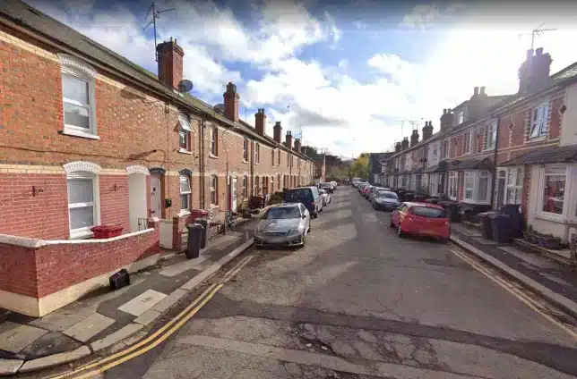 Gang “hits the street of UK with” brandishing samurai swords and machetes