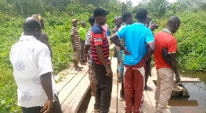 Pregnant woman killed as abandoned bridge collapses