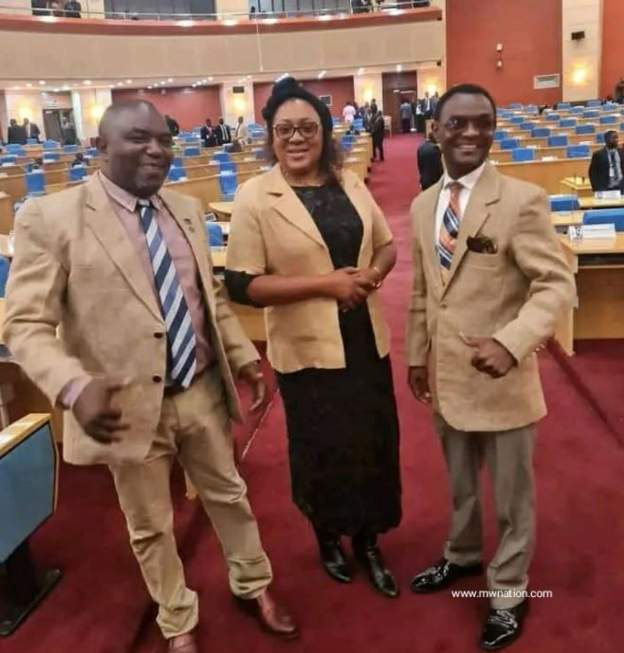 Protesting Lawmakers from Malawi dress in gunny sacks