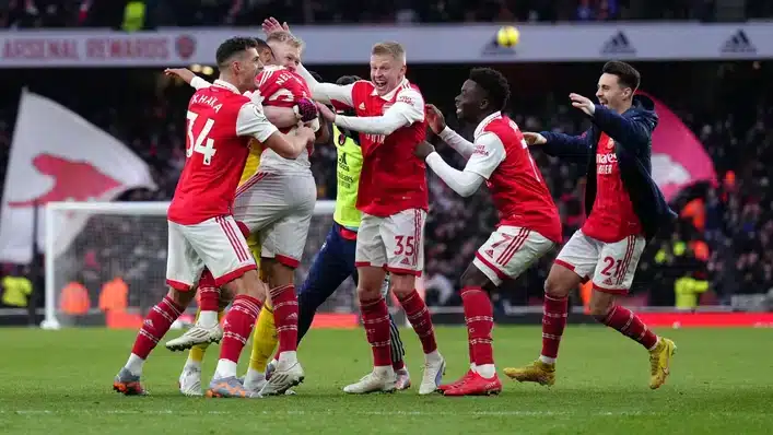 Arsenal maintain five-point lead at top of Premier League