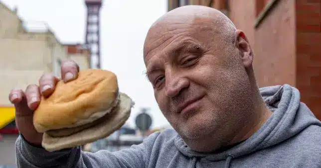 Burger vendor explains how he keeps prices at £1, but we’re not in a rush to purchase one
