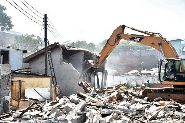 Illegal structures around Kawukudi central Mosque demolished