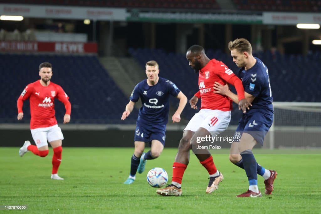 Hallescher FC and SC Verl are tied after an assist from Erich Berko
