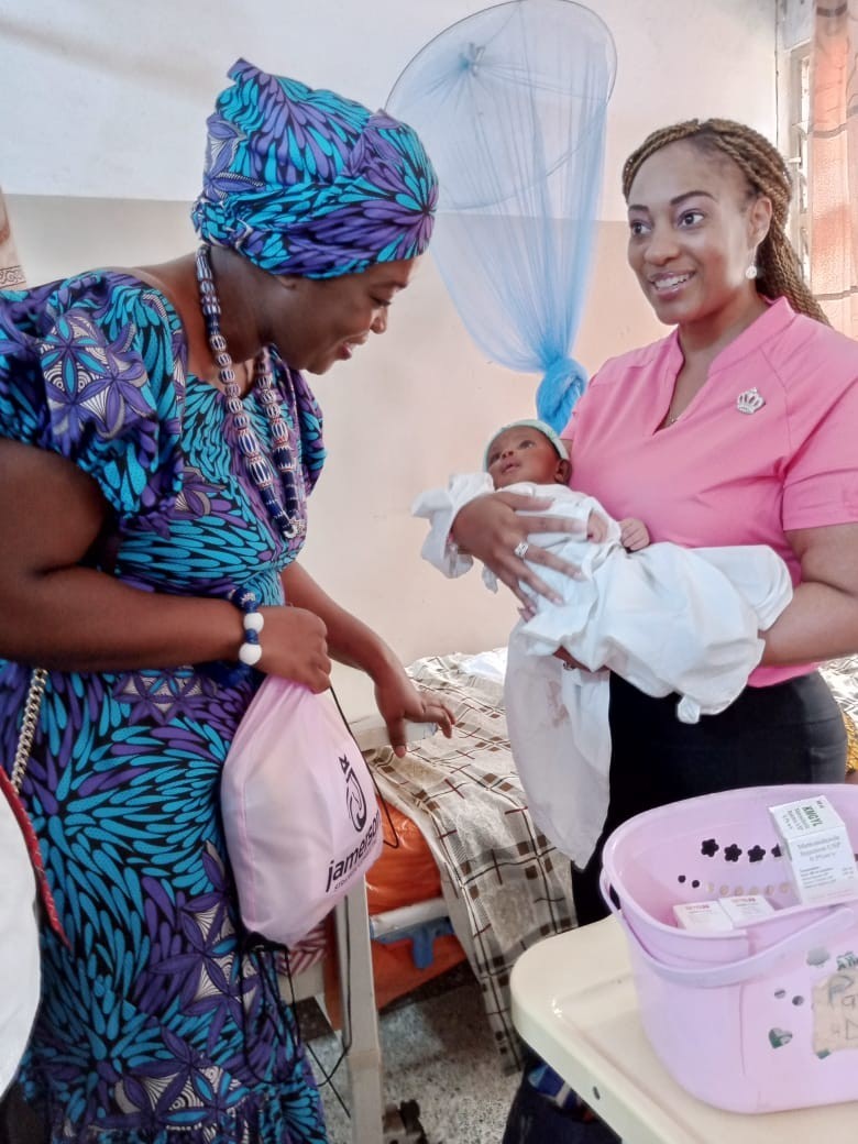 Otumfuo Osei Tutu Foundation and Co, present maternity kits to three hospitals