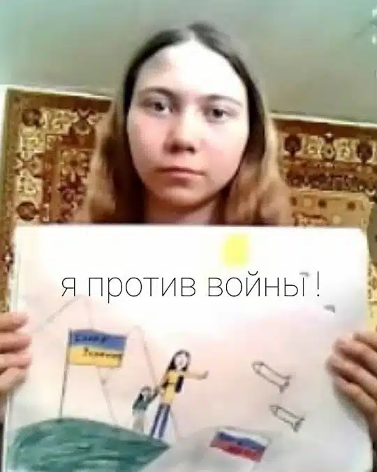 Russian father imprisoned after daughter displayed “No to War” placard