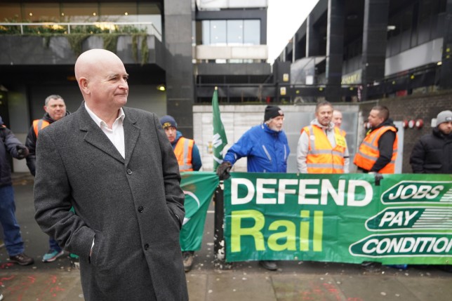 RMT union members vote to end strikes