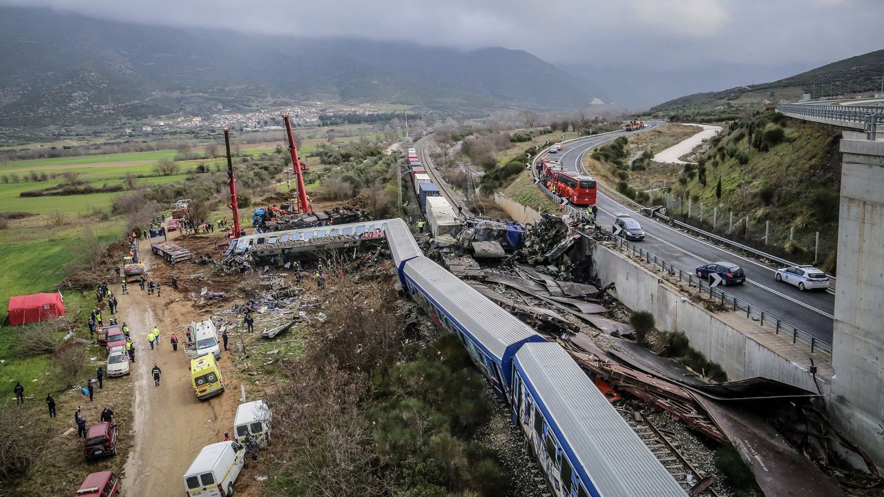 Greek Prime Minister makes a commitment to address long-standing railway issues