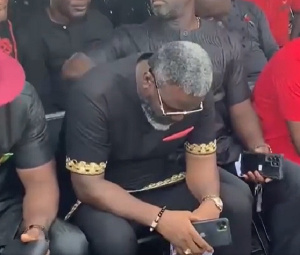 Sammy Kuffour, John Paintsil breaks down in tears after filing past Atsu’s body