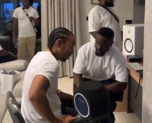 Ludacris hangs out with Sarkodie in Ghana – Fans want a collabo