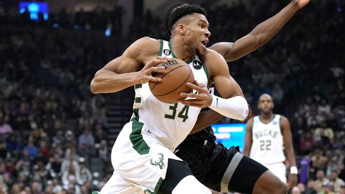Bucks, Giannis thumb the Kings