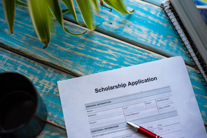 7 universities with April application deadlines
