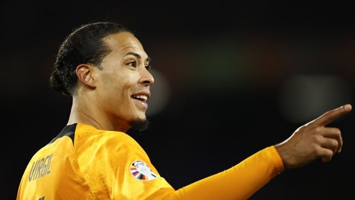 ‘You know better’ – Van Dijk hits back at strong Van Basten and Gullit backlash