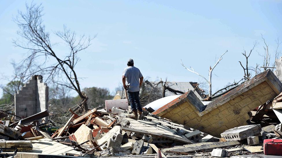 Four dead after tornadoes hit US