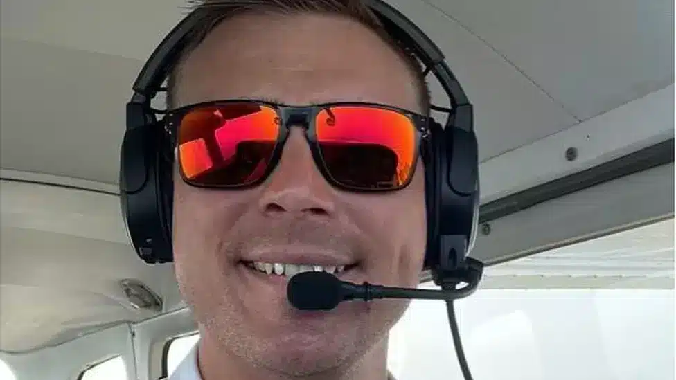  Deadly cobra found in south African Plane