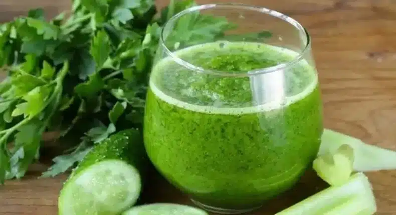 Here are 4 health benefits of drinking bitter leaf juice