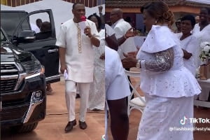 Sam Korankye Ankrah gifts spiritual mother a brand new V8