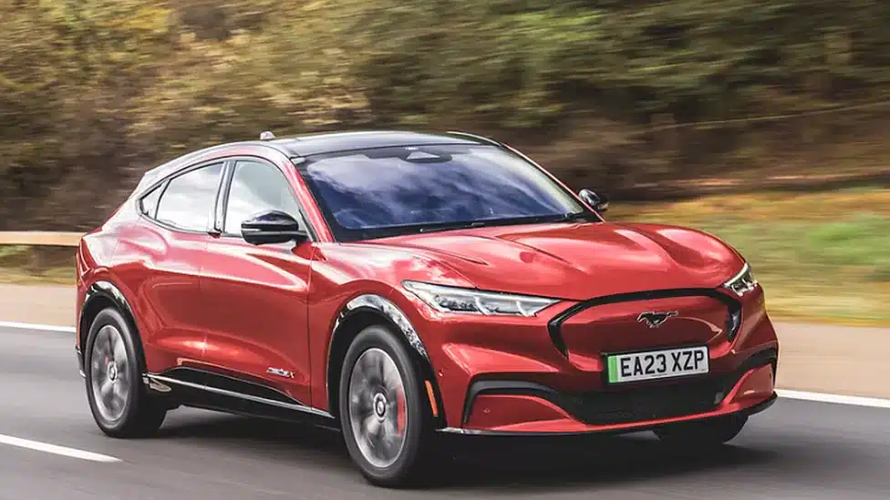 Ford begins hands-free driving in UK