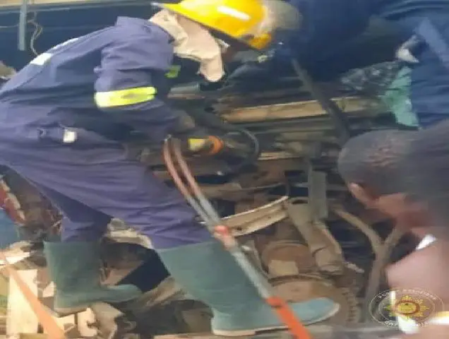 Four trapped in an accident on Buipe-Tamale highway