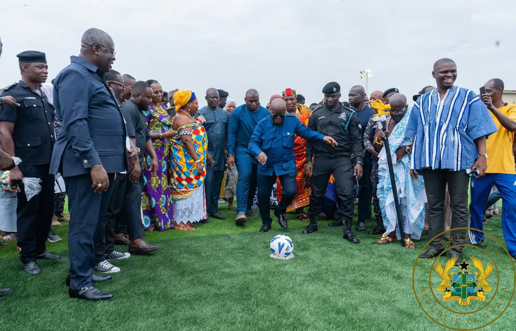 Akufo-Addo urges Alajo resident to put astro turf to effective use