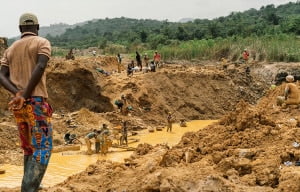 Ghana’s fourth quarter growth exceeds estimates due to mining