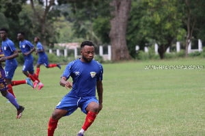 Hearts’ Gladson Awako resumes training after injury lay-off